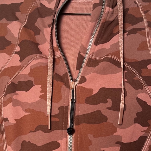 Lululemon Define Hooded Jacket Heritage 365 Camo Deep Coal Multi in Size 6 - Picture 7 of 12